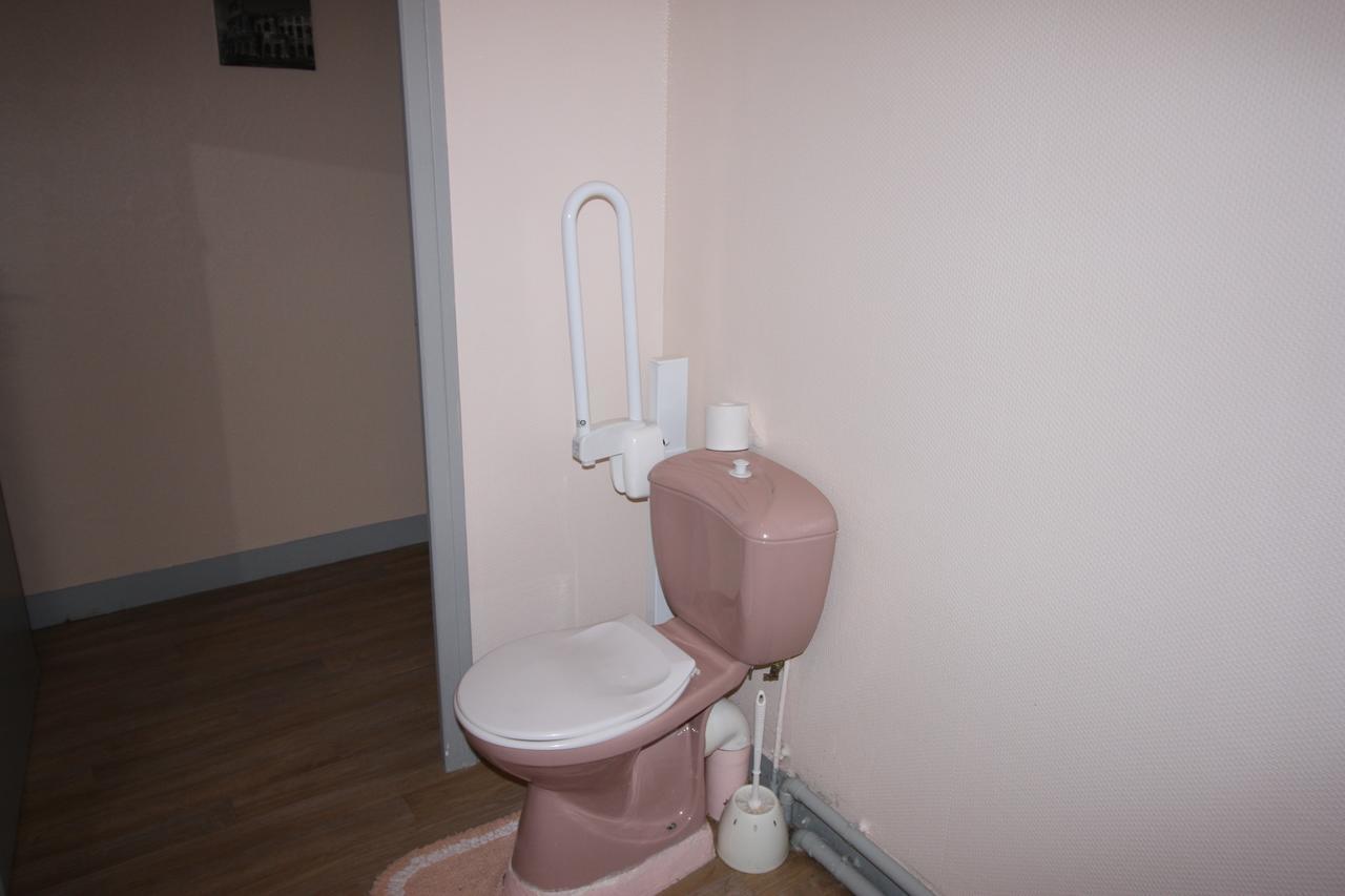 Hotel Les Deux Sapins Cailly-sur-Eure Kamer foto